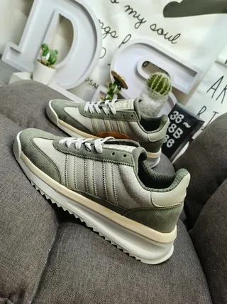 Adidas White Blue Retro Runner Silhouette Suede And Textile Upper Lifestyle Sneakers 7