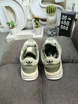 Adidas White Blue Retro Runner Silhouette Suede And Textile Upper Lifestyle Sneakers 8