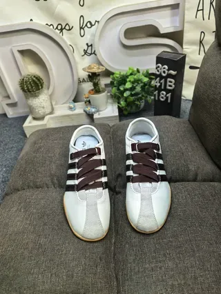 Adidas White Brown Laceless Velcro Strap Closure Lifestyle Sneakers 10