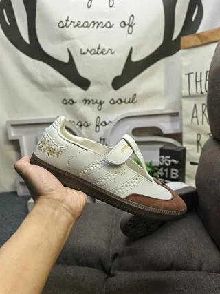 Adidas White Brown Laceless Velcro Strap Perforated 3-Stripe Side Panels Lifestyle Sneakers 5