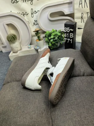 Adidas White Brown Laceless Velcro Strap Perforated 3-Stripe Side Panels Lifestyle Sneakers 6