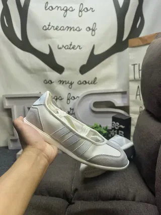 Adidas White Gray Low-Top Lace-Up Lifestyle Sneakers 5