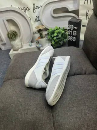 Adidas White Gray Low-Top Lace-Up Lifestyle Sneakers 6