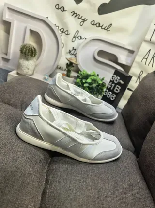 Adidas White Gray Low-Top Lace-Up Lifestyle Sneakers 9