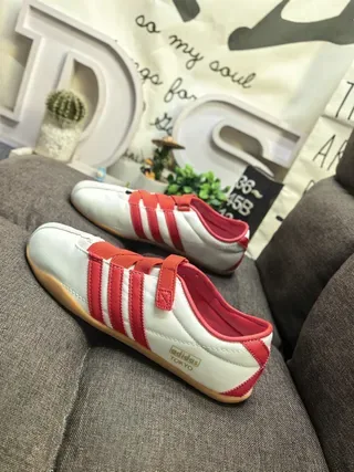Adidas White Red Laceless Velcro Strap Lifestyle Sneakers 7