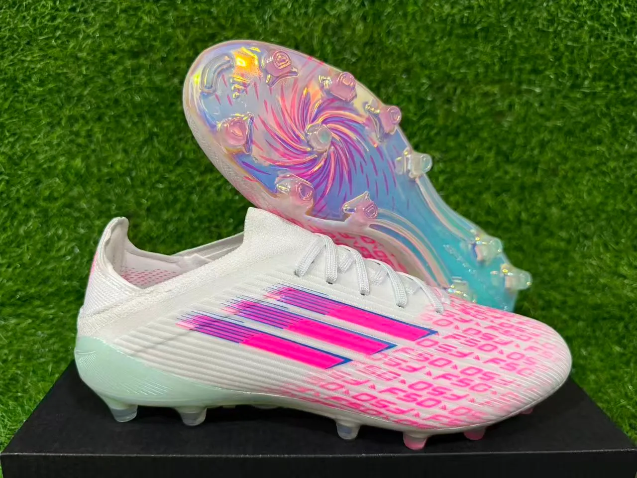 Adidas X Speedflow F50 সাদা গোলাপি হোলোগ্রাফিক ফার্ম গ্রাউন্ড ফুটবল জুতো 9