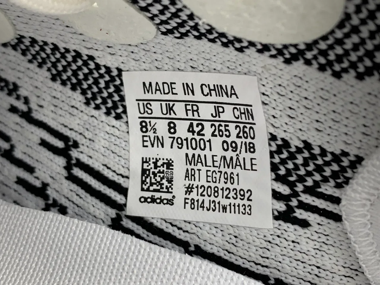 Adidas Yeezy Boost 350 V2 Zebra Lifestyle Sneakers 2
