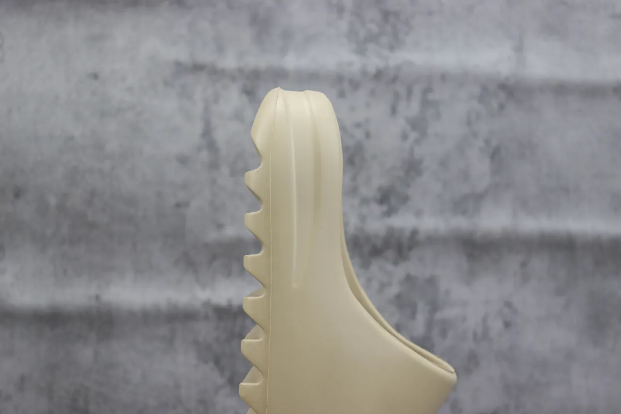 Adidas Yeezy Slide Beige Slippers 4