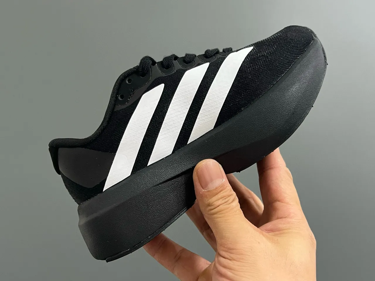 Adidas Zapatillas de correr amarillo negro low-top con upper de knit 7