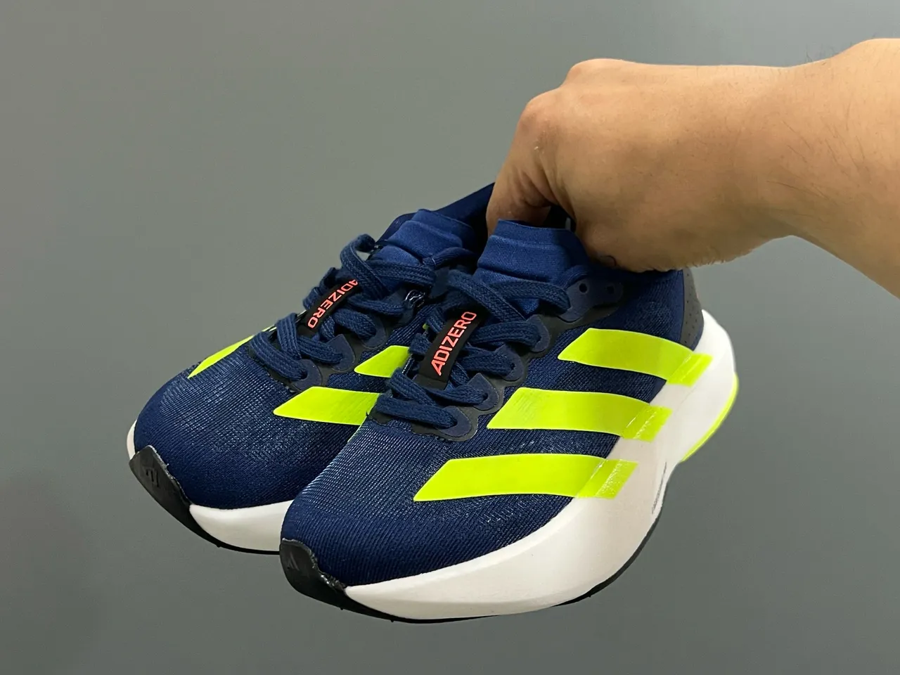 Adidas Zapatillas de correr amarillo negro low-top con upper de knit 14