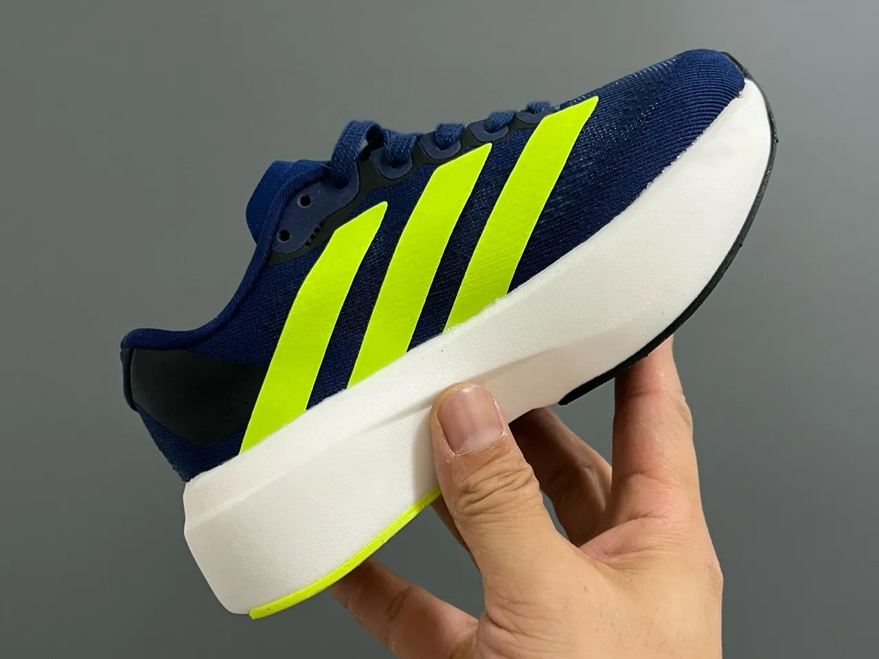 Adidas Zapatillas de correr amarillo negro low-top con upper de knit 18
