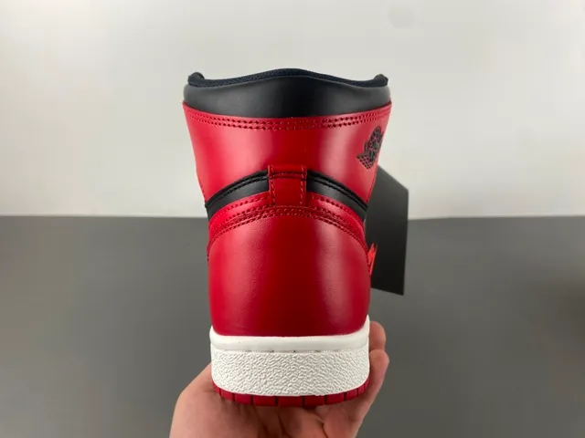 Air Jordan 1 Black Red White Basketball Shoes 4