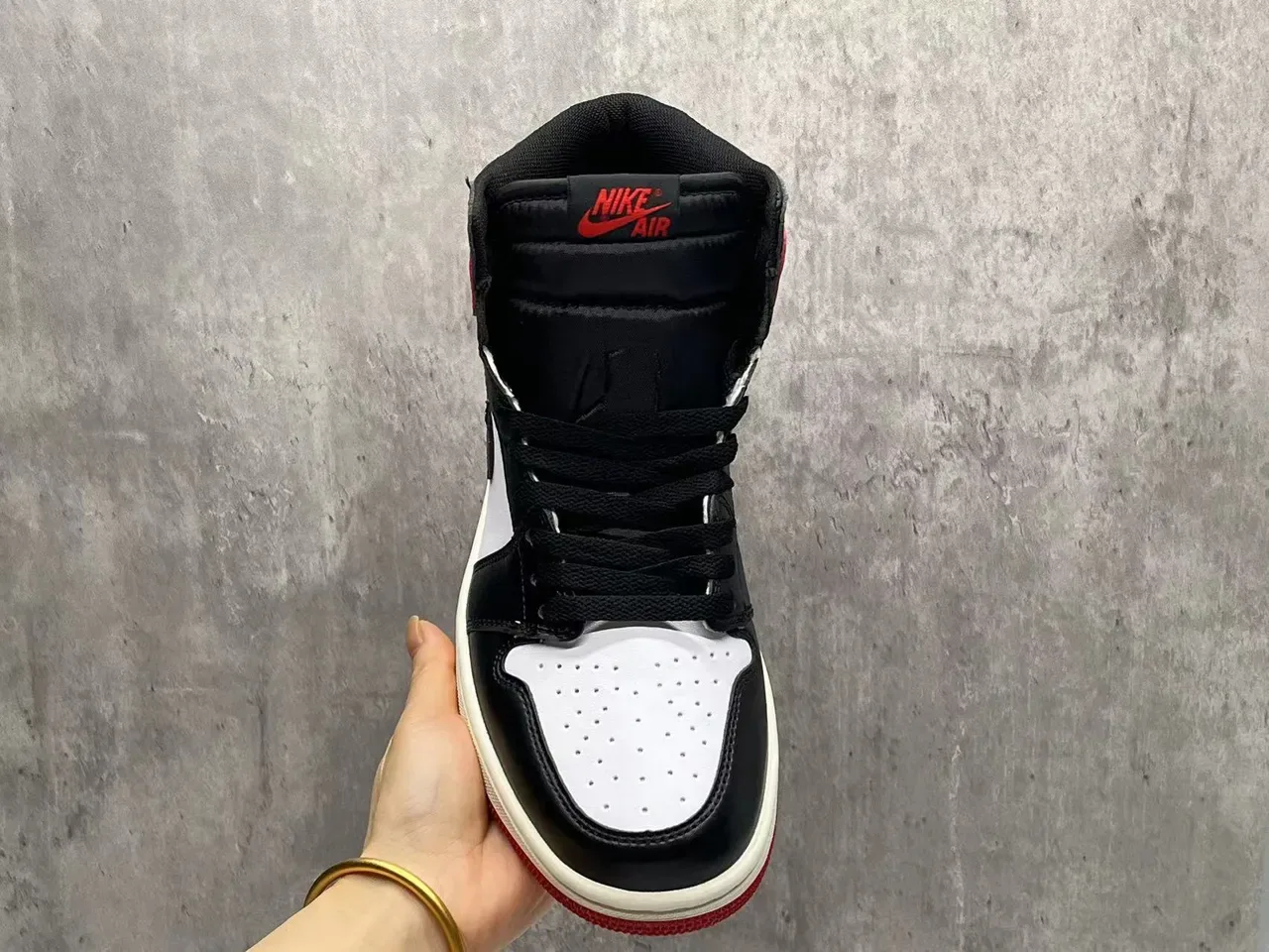 Air Jordan 1 Chaussures de Basketball à Encolure Haute Noir Blanc Rouge 3