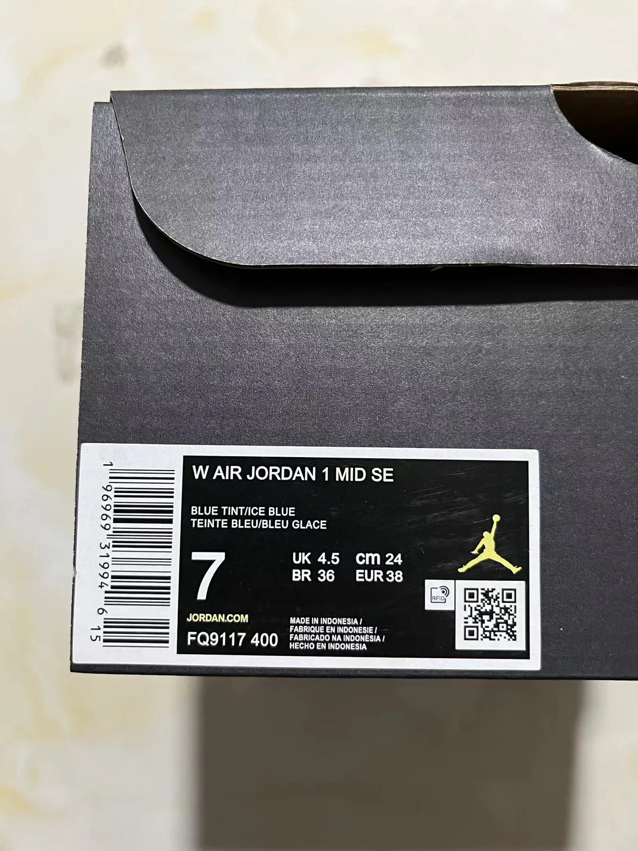 Air Jordan 1 High Light Gray Iridescent Swoosh Basketball Shoes 11