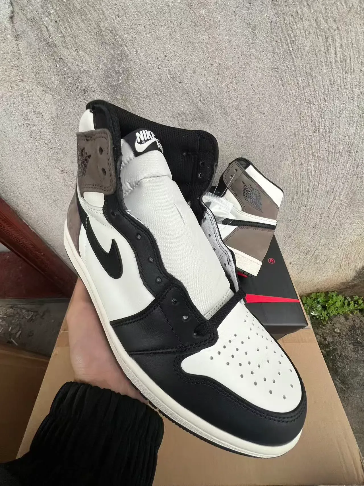 Air Jordan 1 Chaussures de Basketball Hautes Cuir-Suede Panelées 2