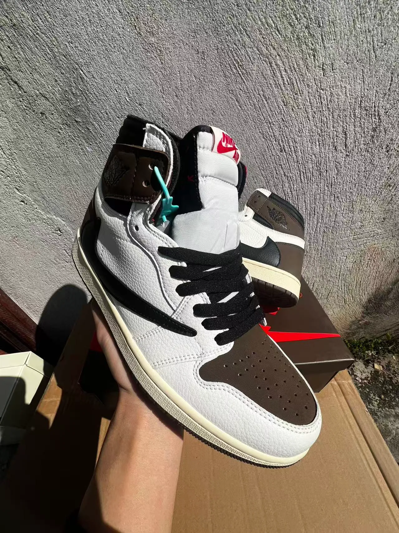 Air Jordan 1 High White Black Brown Basketball Shoes 2