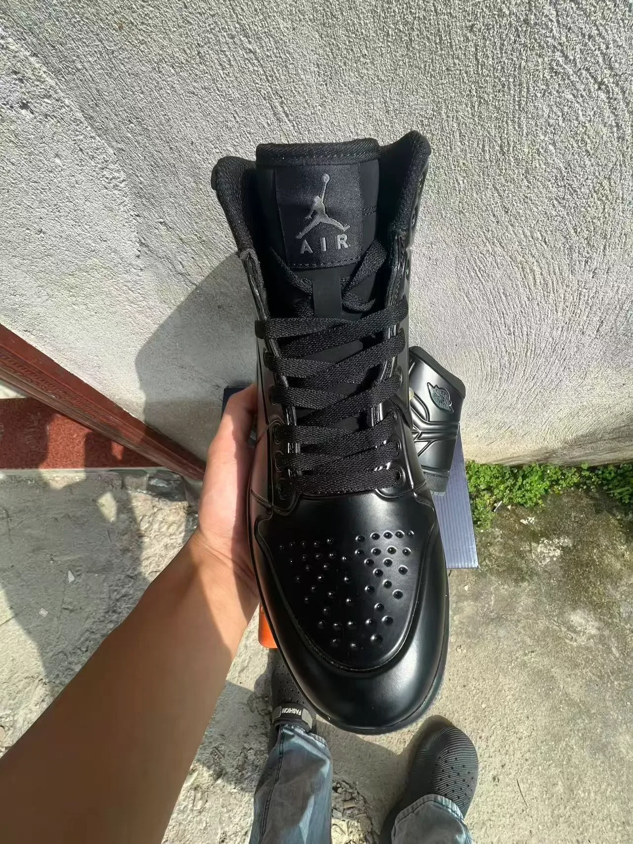 Air Jordan 1 मोनोक्रोम काले हाई-टॉप बास्केटबॉल जूते 3