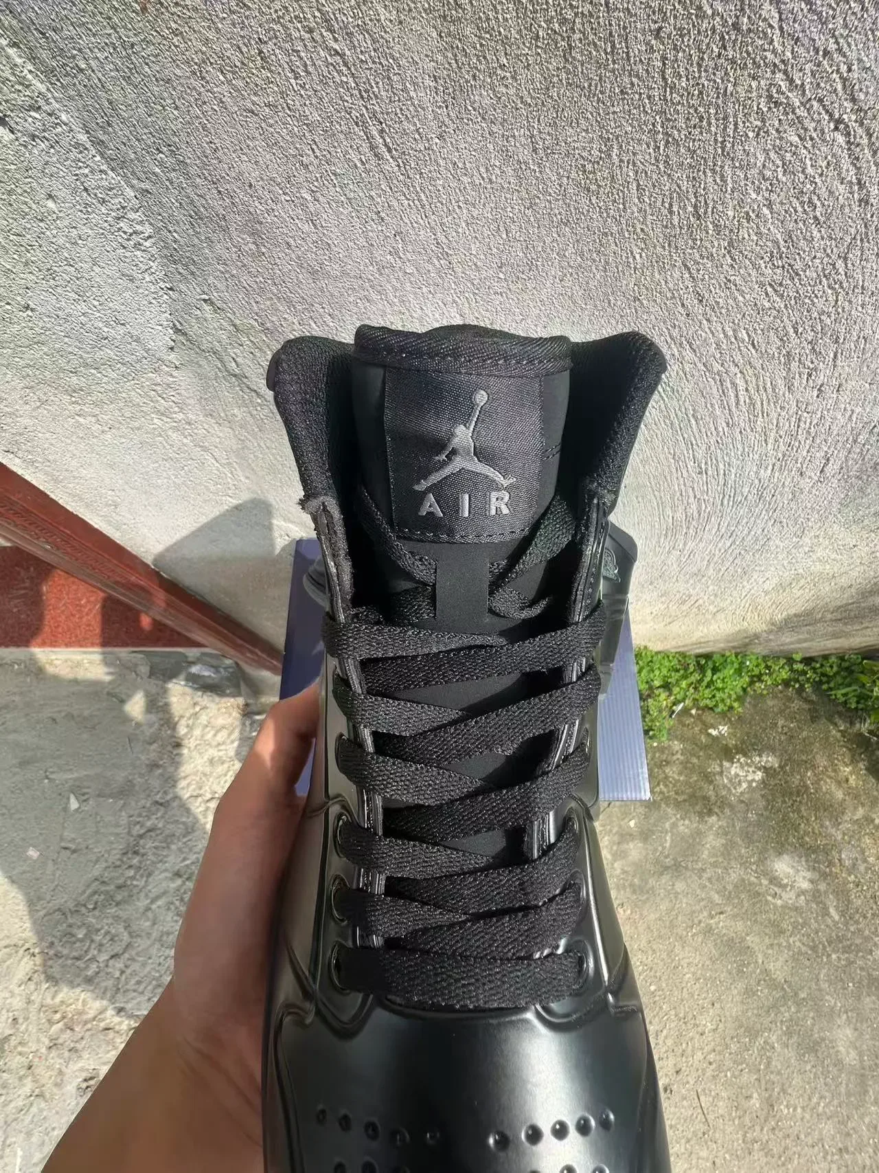 Air Jordan 1 मोनोक्रोम काले हाई-टॉप बास्केटबॉल जूते 4