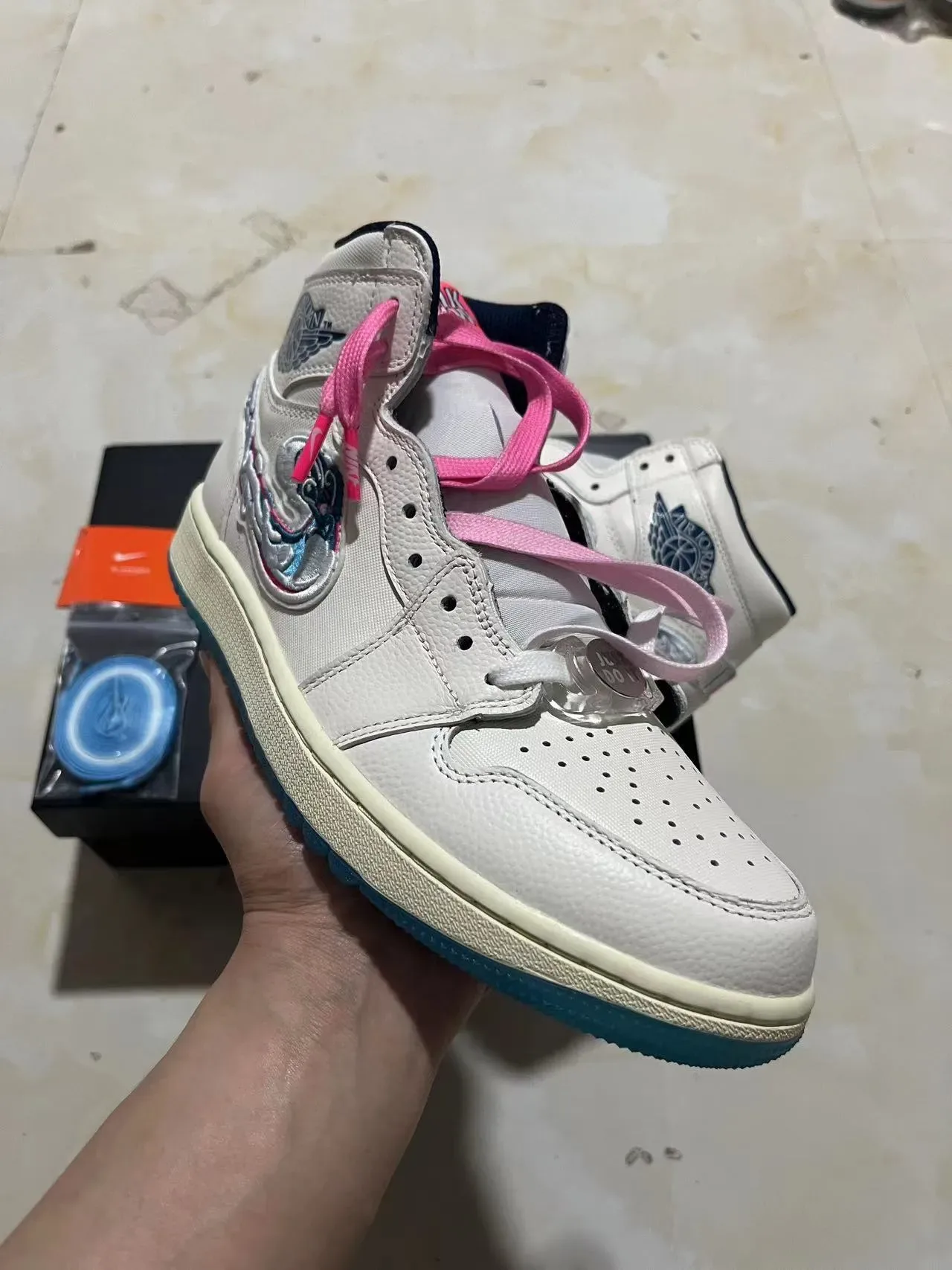 Air Jordan 1 Off-White تطريز نمط الموج أحذية كرة السلة 2