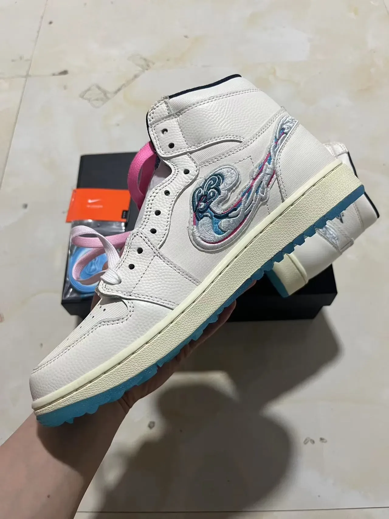 Air Jordan 1 Off-White تطريز نمط الموج أحذية كرة السلة 3