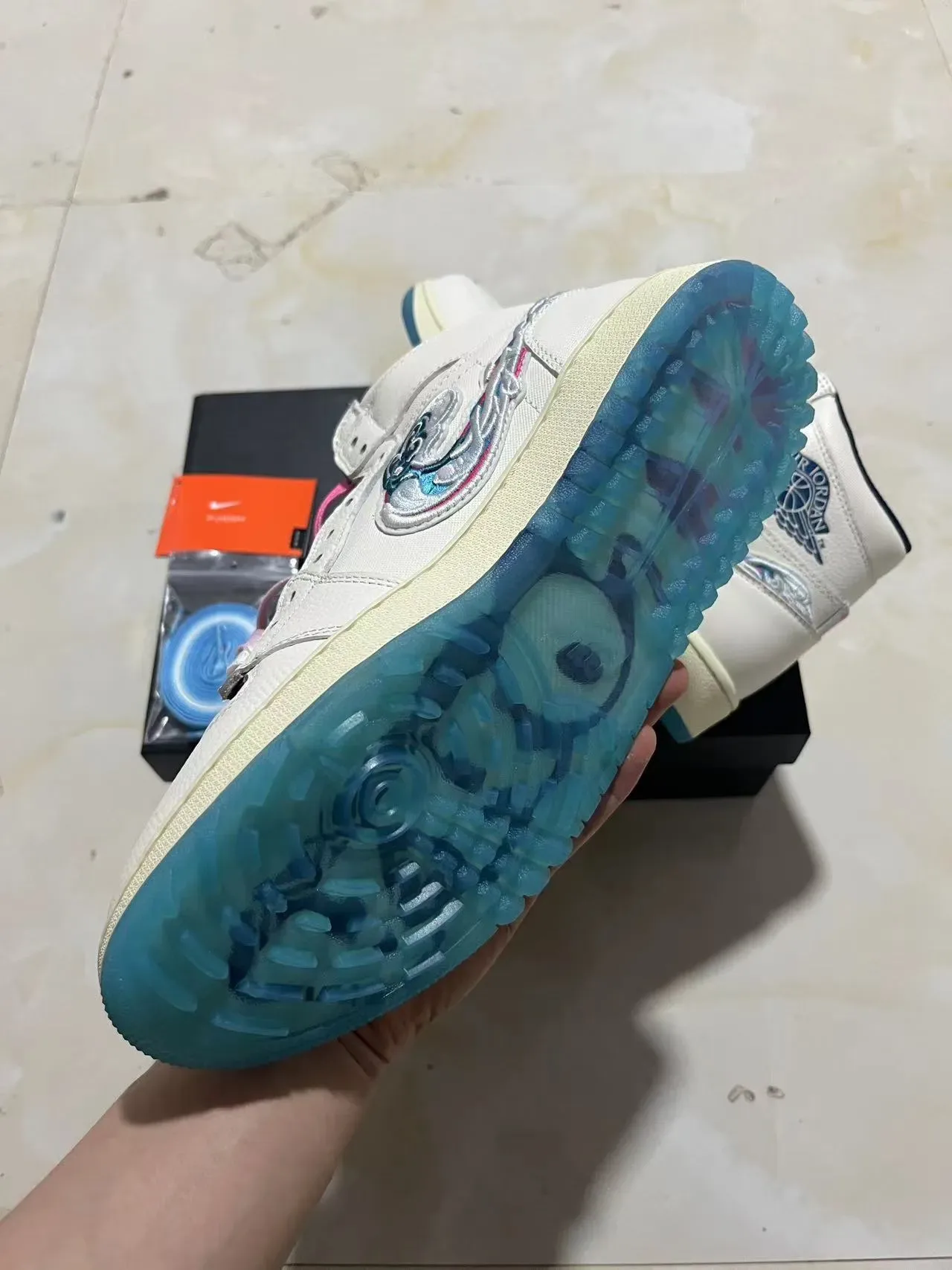 Air Jordan 1 Off-White تطريز نمط الموج أحذية كرة السلة 4