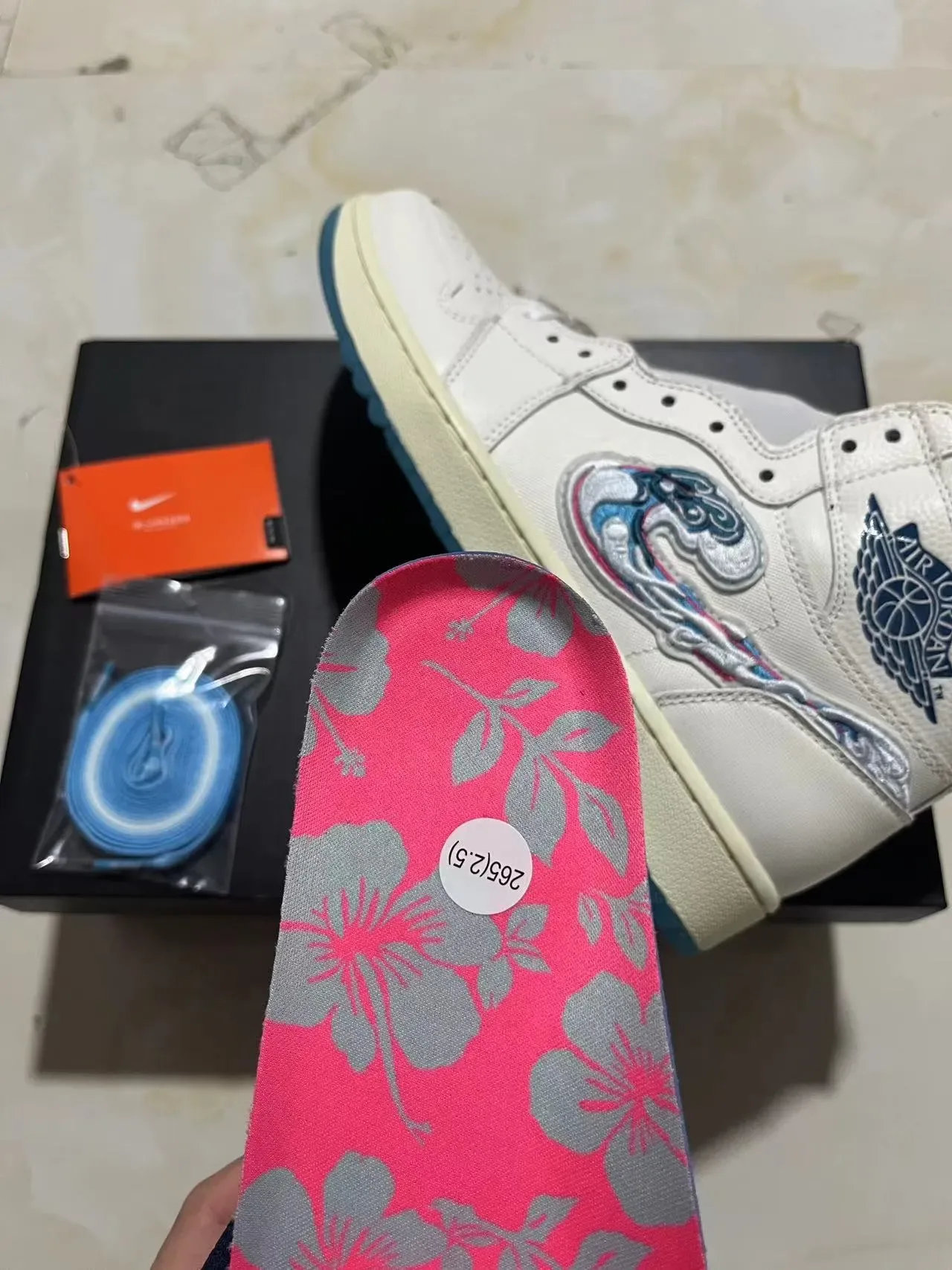 Air Jordan 1 Off-White تطريز نمط الموج أحذية كرة السلة 9
