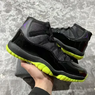 Air Jordan 11 Black Volt 篮球鞋