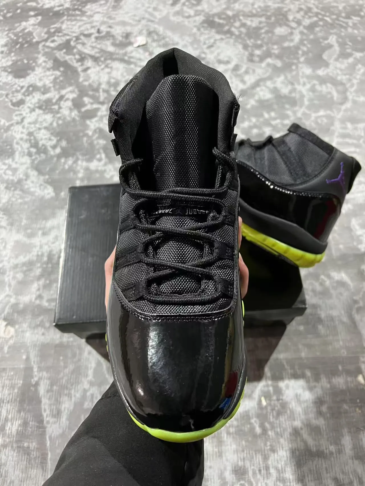 Air Jordan 11 Black Volt Basketball Shoes 3