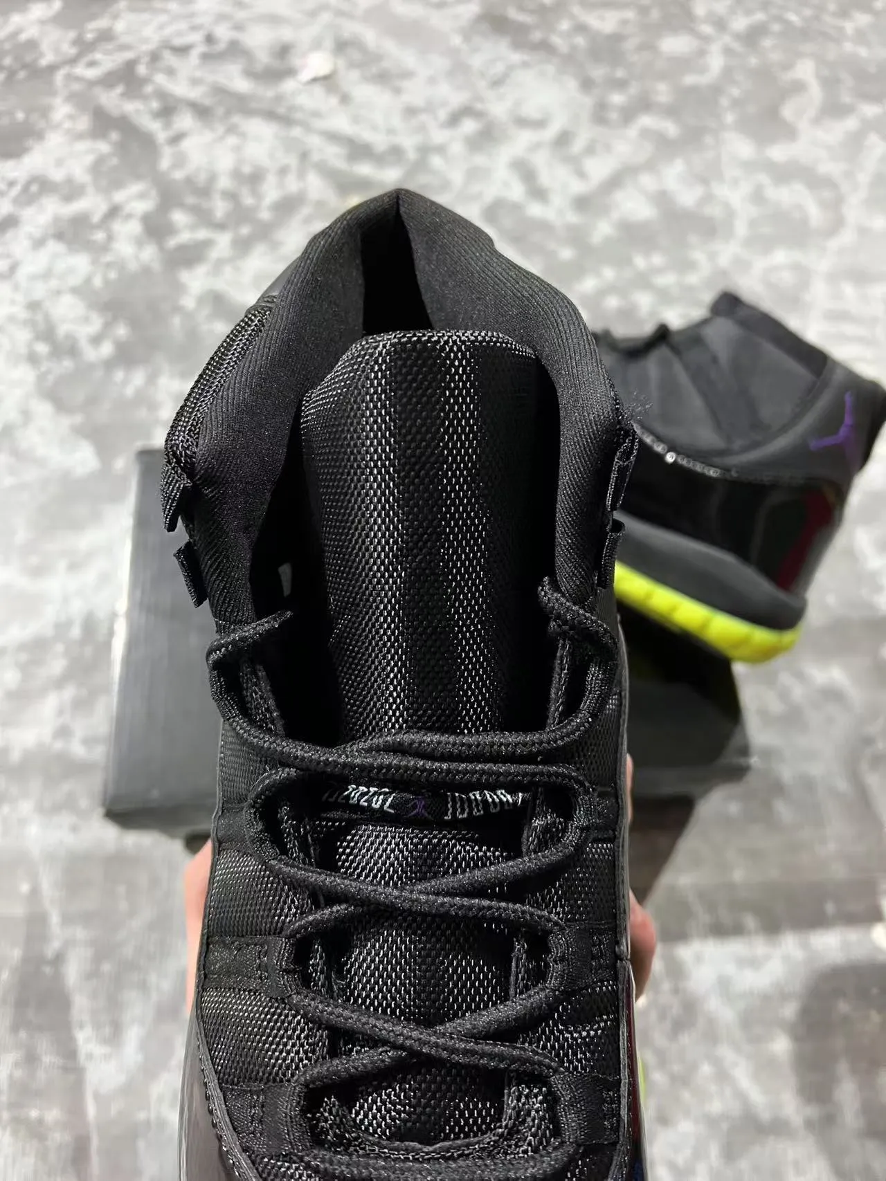Air Jordan 11 Black Volt Basketball Shoes 4