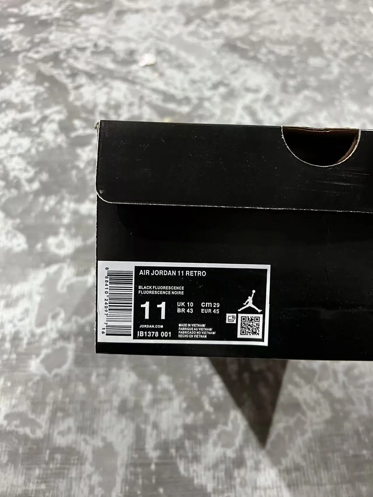 Air Jordan 11 Black Volt Basketball Shoes 10