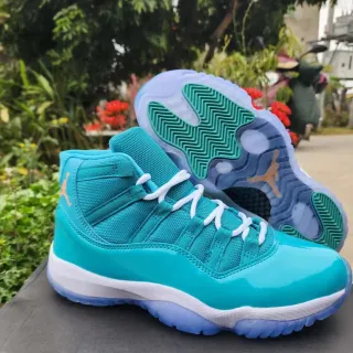 Air Jordan 11 Turquoise Patent Leather Basketball Shoes