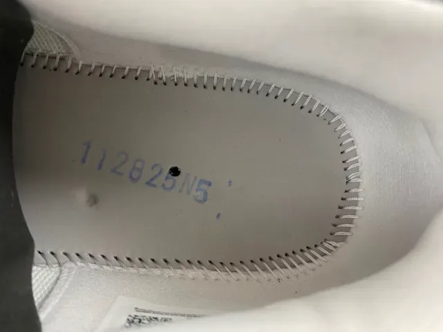 Air Jordan 11 Tênis de Basquete Branco e Azul Royal em Couro Patent 8