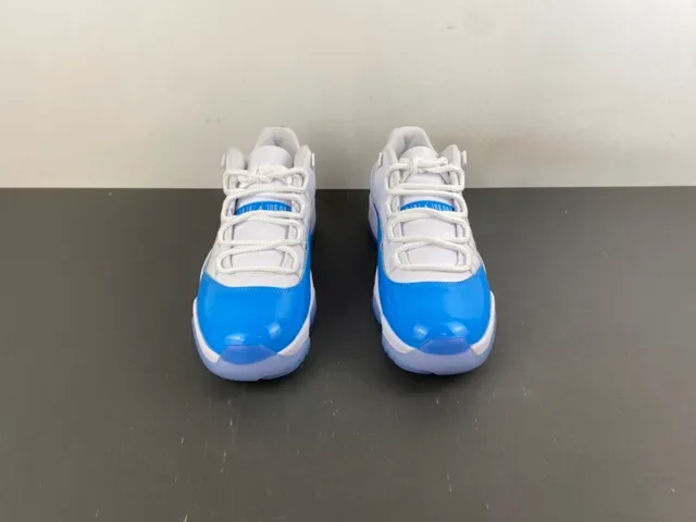 Air Jordan 11 Tênis de Basquete Branco e Azul Royal em Couro Patent 12