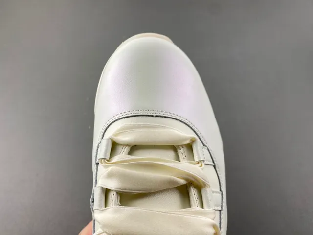 Air Jordan 11 White Beige High-Top Smooth Leather Upper Basketball Shoes 5