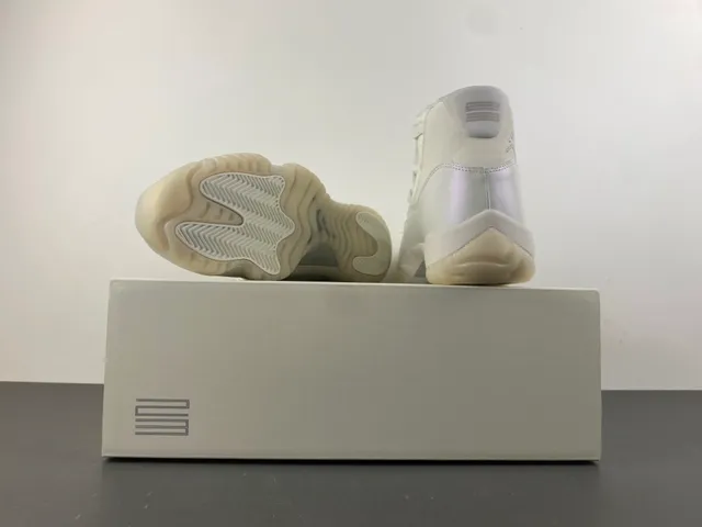 Air Jordan 11 White Beige High-Top Smooth Leather Upper Basketball Shoes 17
