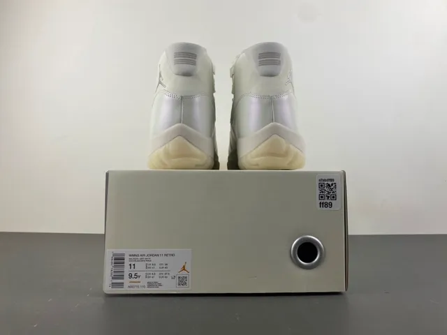 Air Jordan 11 White Beige High-Top Smooth Leather Upper Basketball Shoes 18