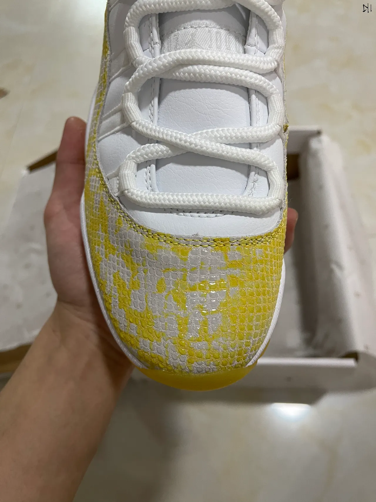Air Jordan 11 White Yellow Snakeskin Basketball Shoes 3