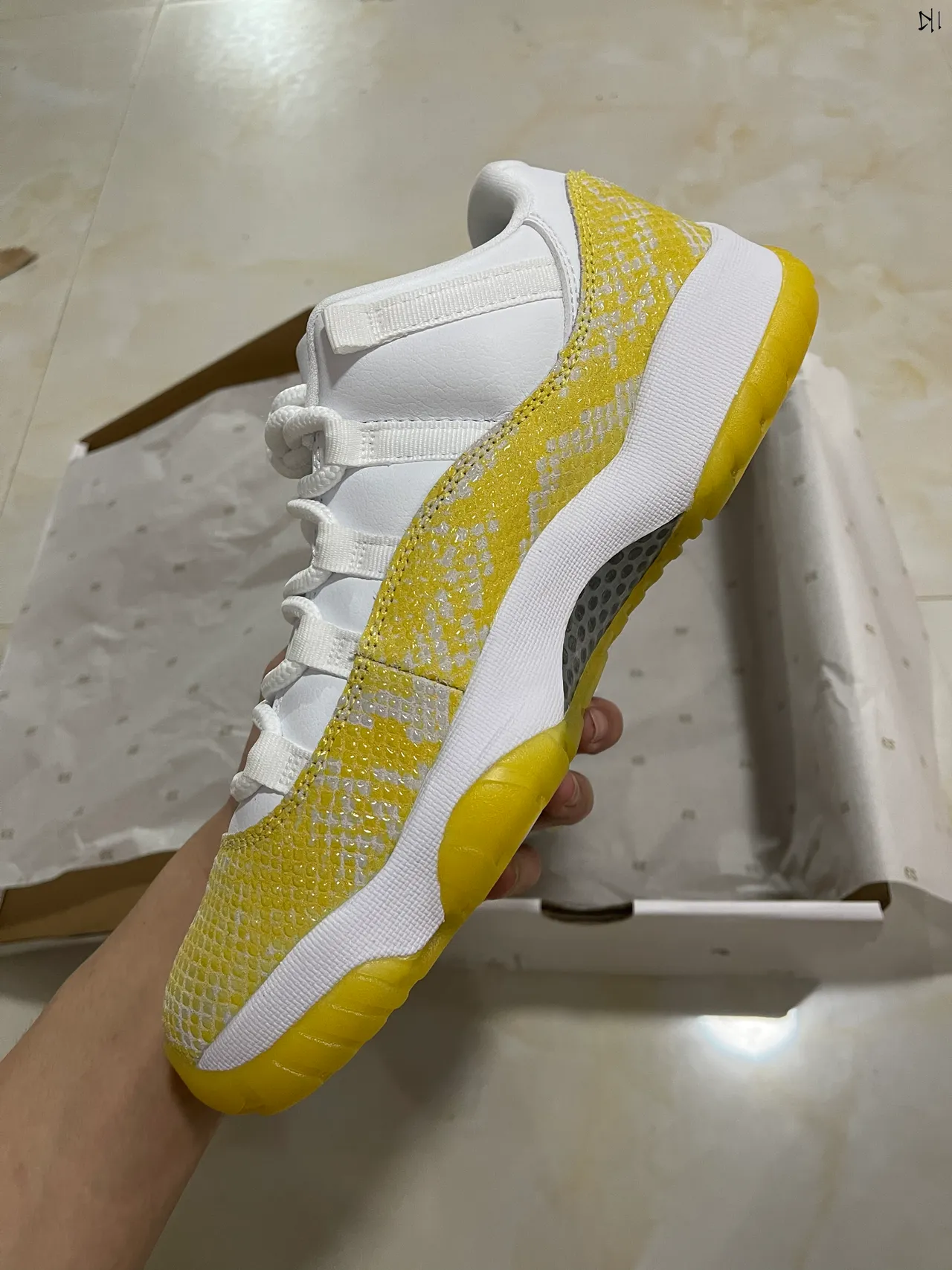 Air Jordan 11 White Yellow Snakeskin Basketball Shoes 5