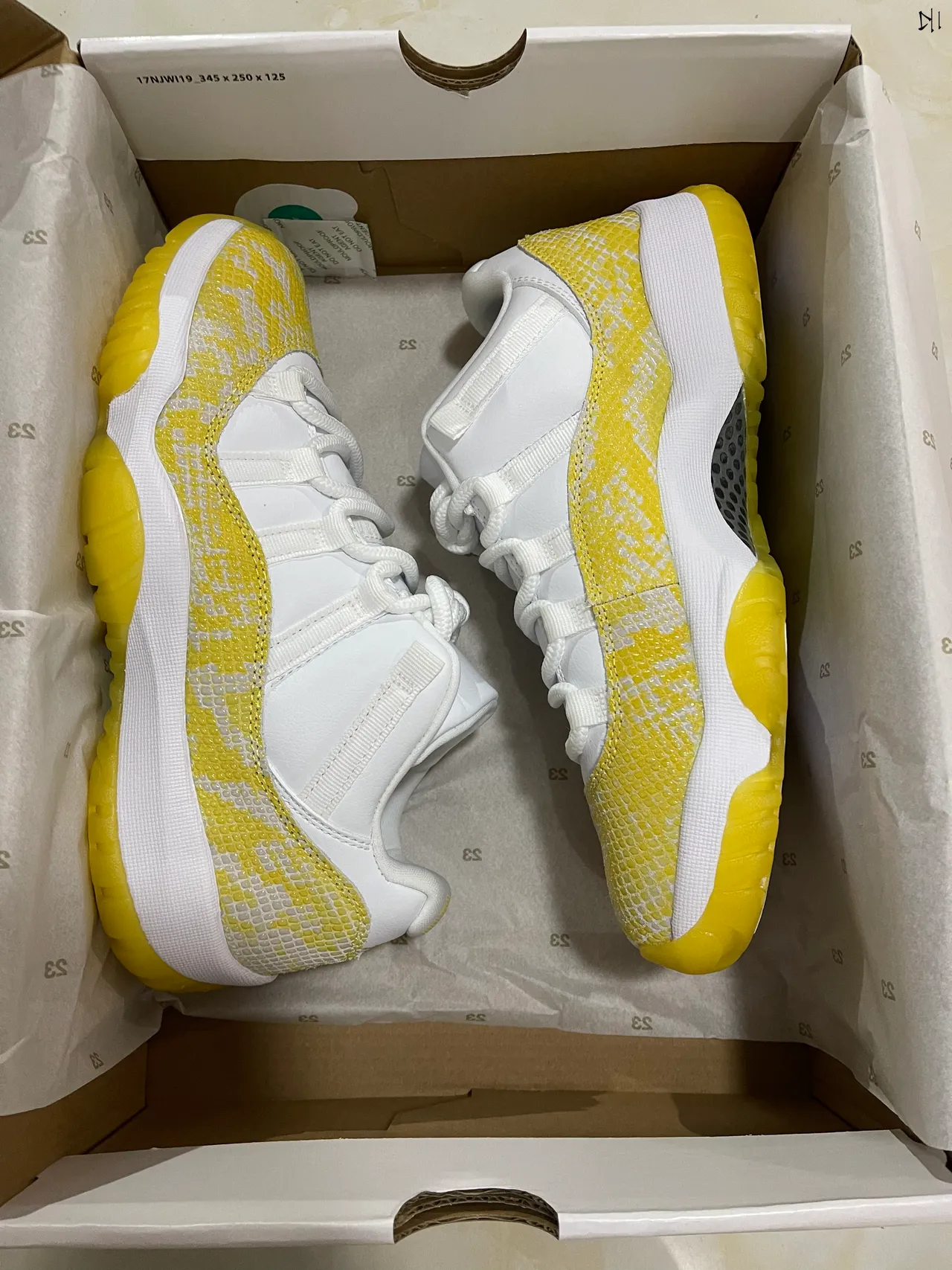 Air Jordan 11 White Yellow Snakeskin Basketball Shoes 7