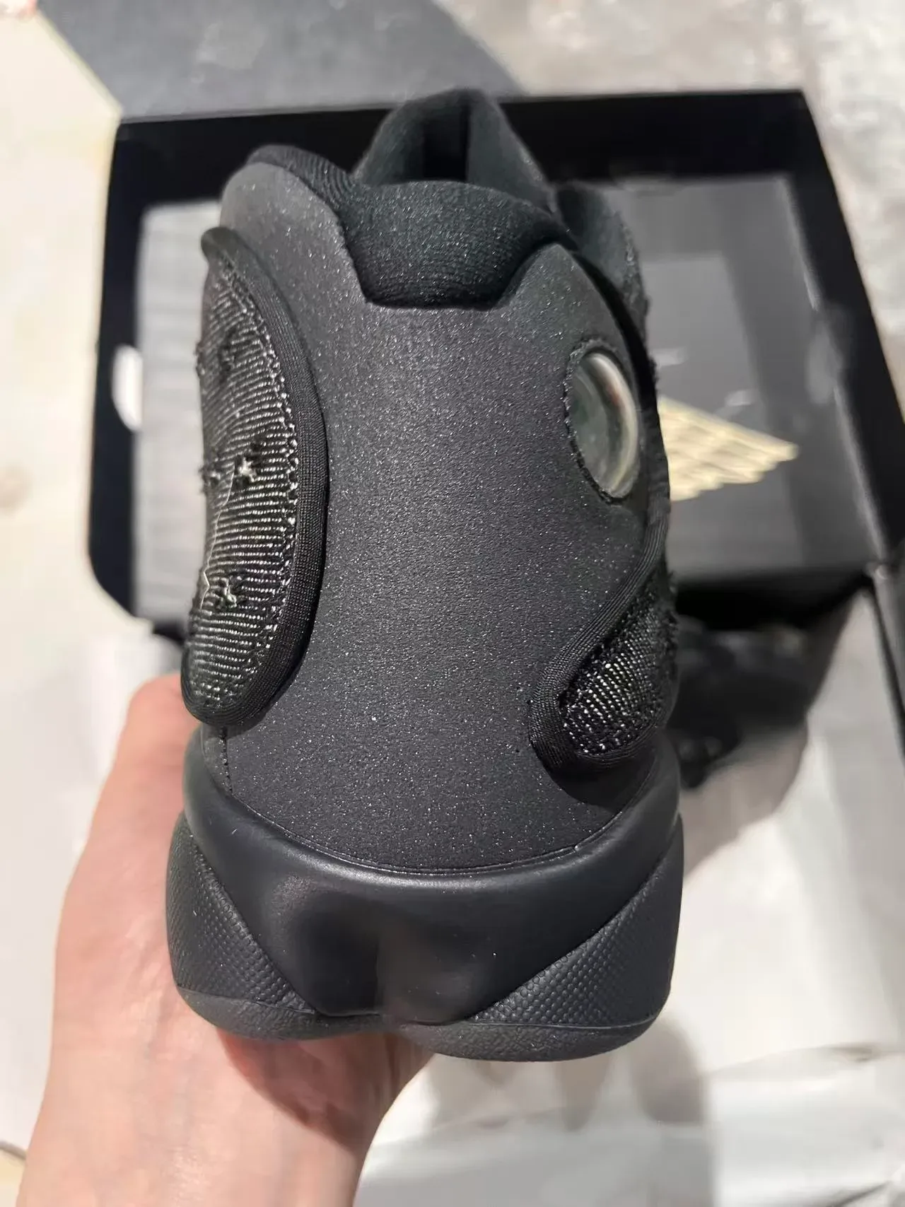 Air Jordan 13 ब्लैक सिल्वर हाई-टॉप टेक्सचर्ड मेश अपर बास्केटबॉल जूते 5