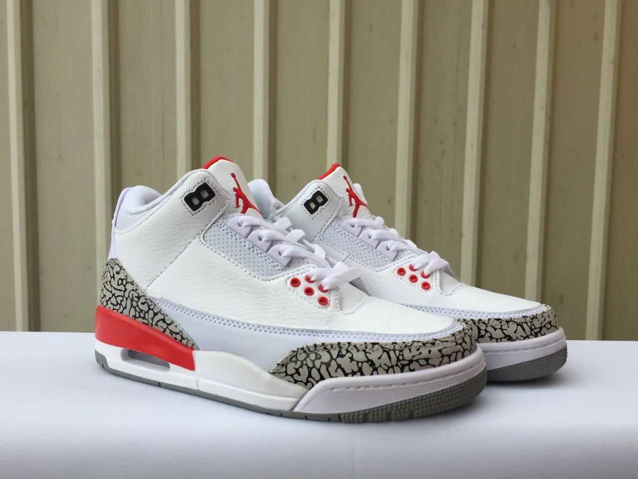 Air Jordan 3 White Cement Red Basketball Shoes 4