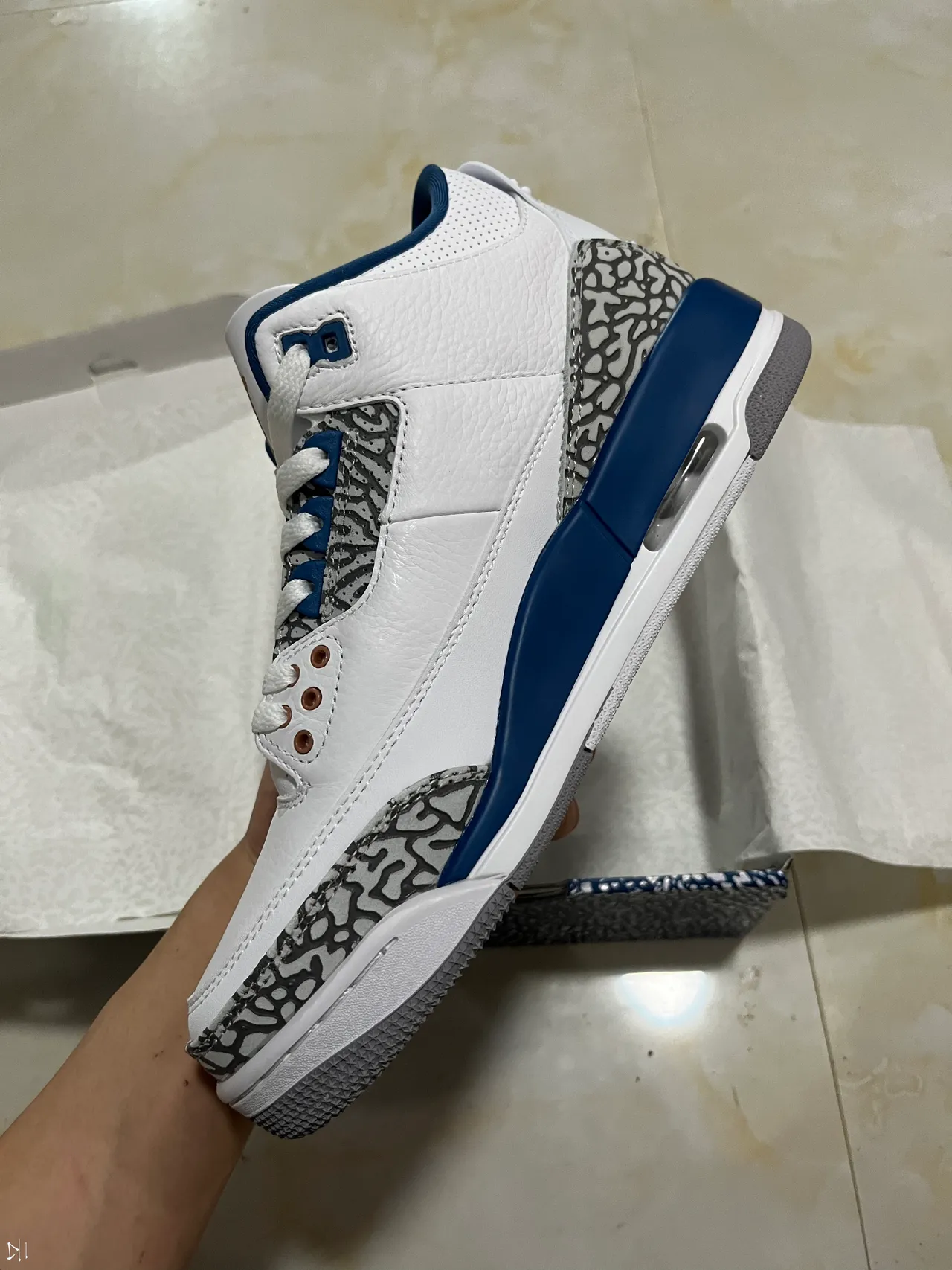 Air Jordan 3 White Royal Blue Elephant Print Basketball Shoes 2