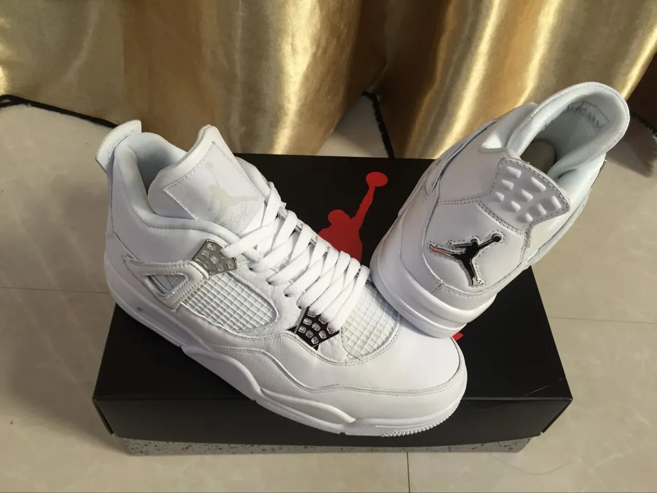Air Jordan 4 All White Basketball Shoes 2