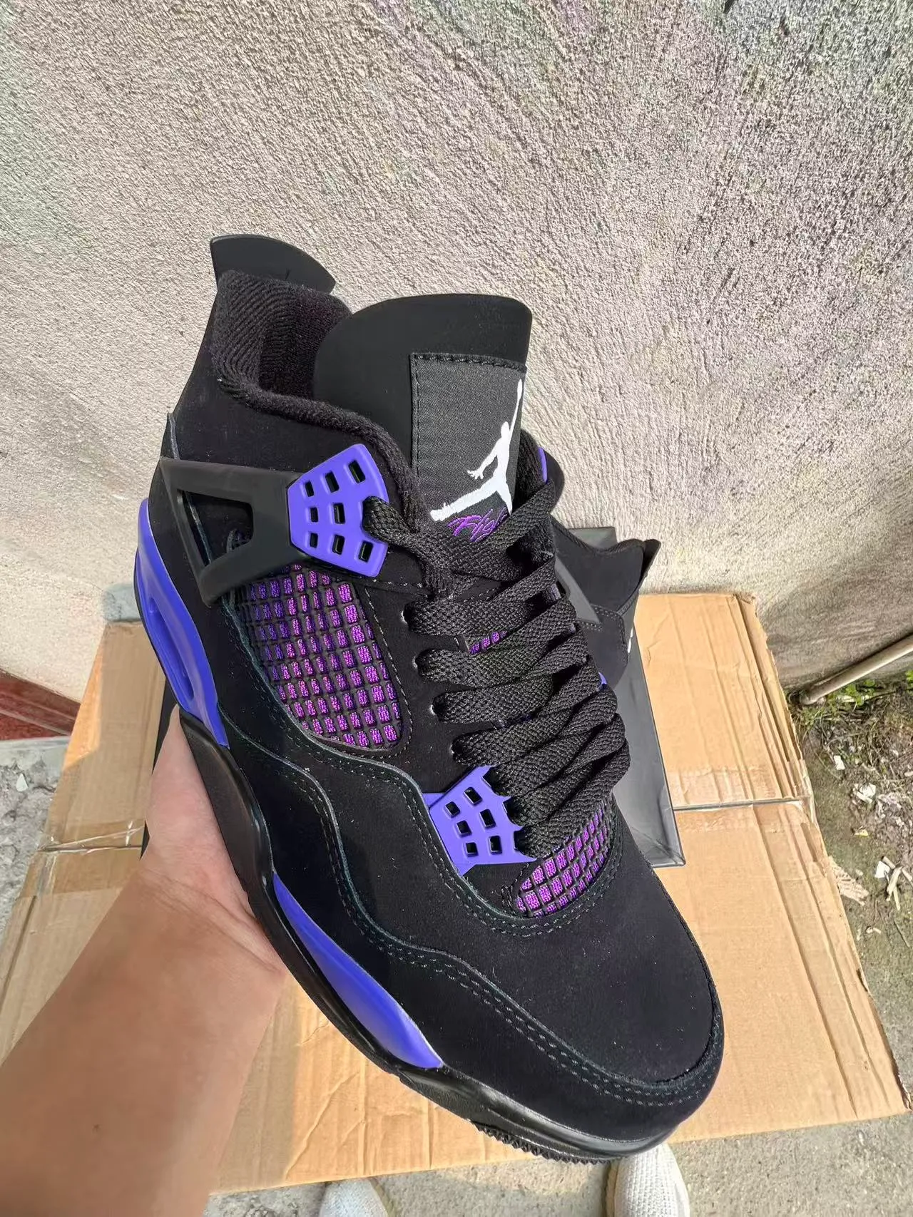 Tênis de basquete Air Jordan 4 preto e roxo 2