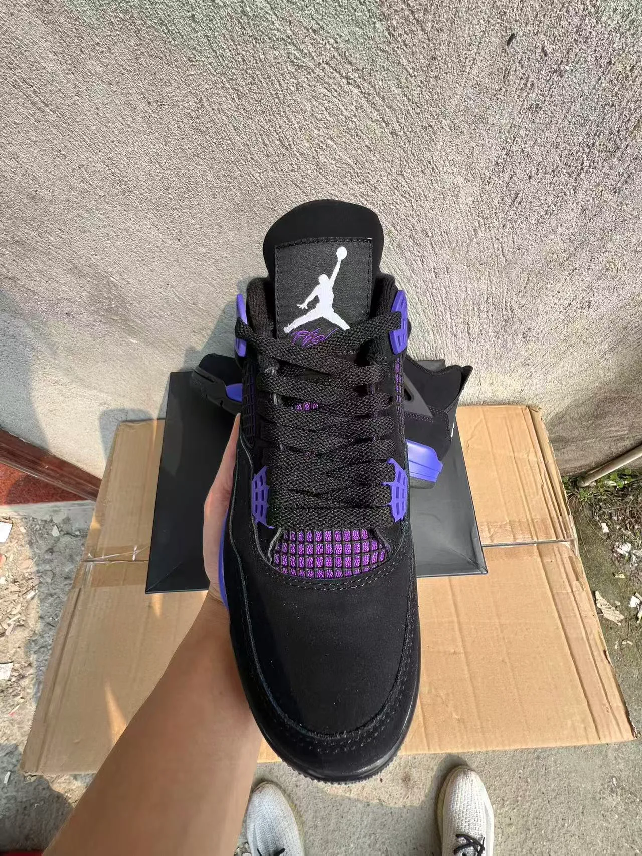 Tênis de basquete Air Jordan 4 preto e roxo 3