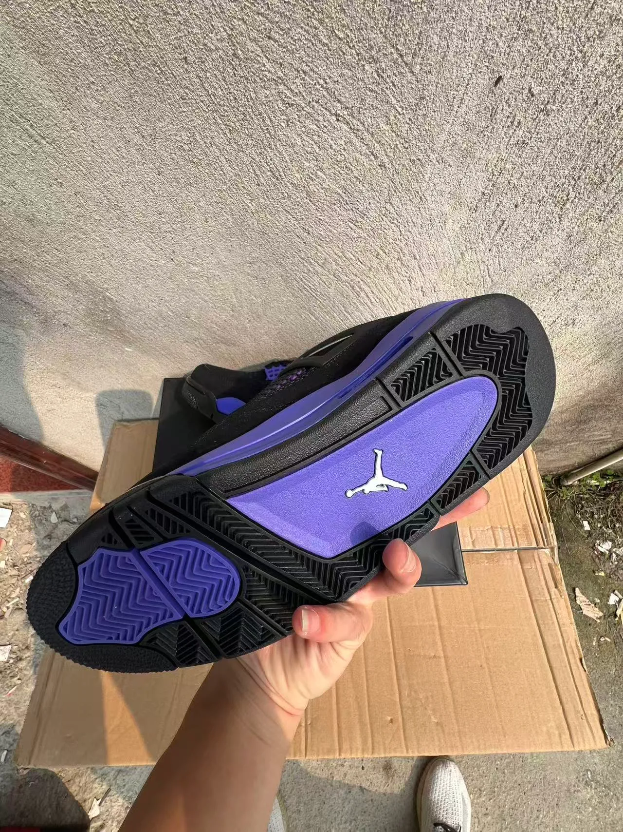 Tênis de basquete Air Jordan 4 preto e roxo 6