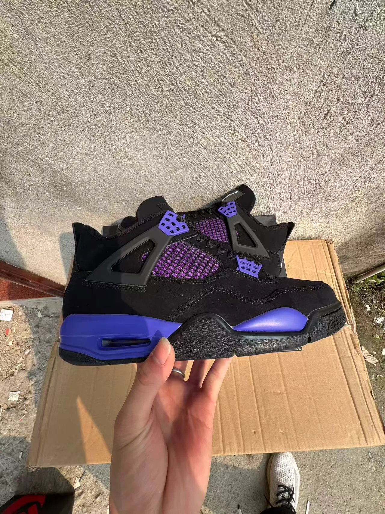 Tênis de basquete Air Jordan 4 preto e roxo 7