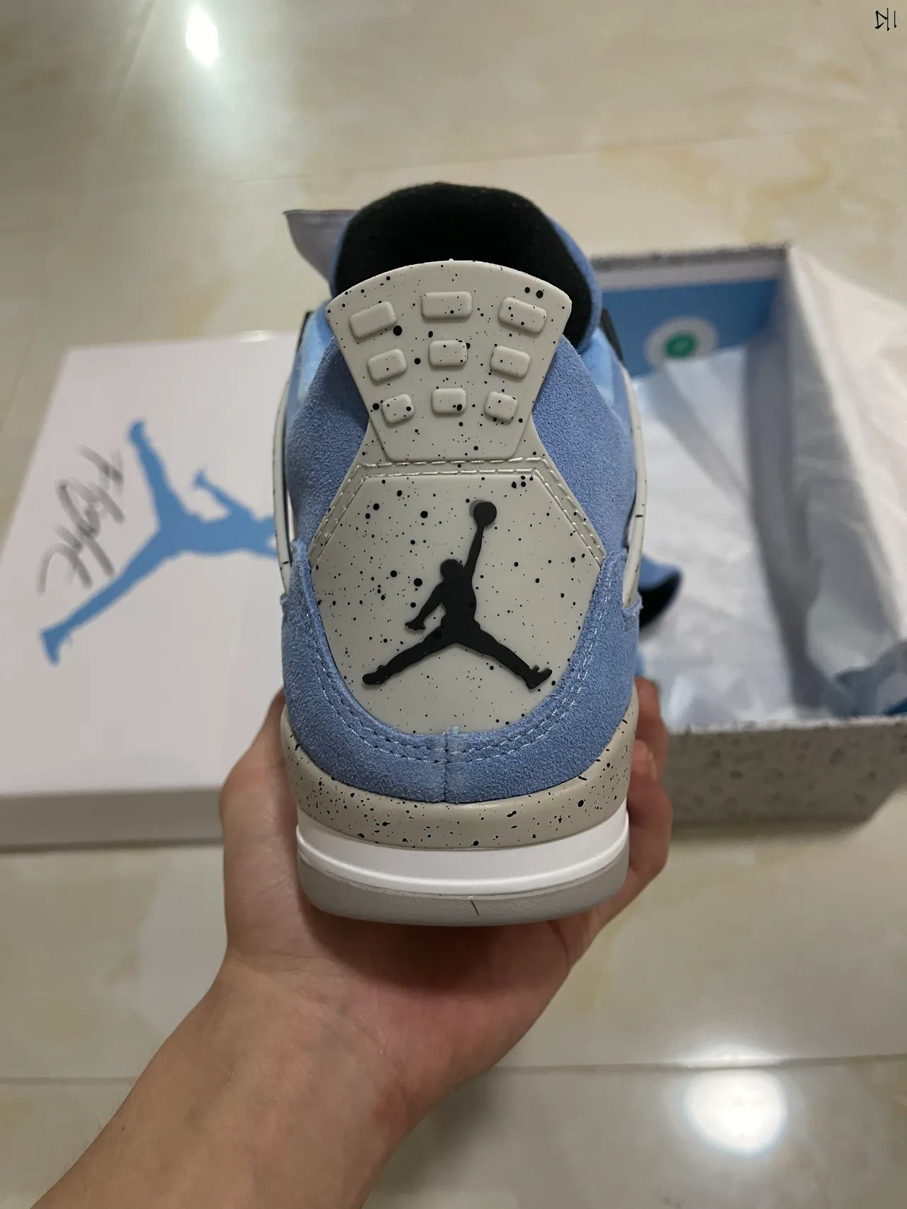 Chaussures de basketball Air Jordan 4 en daim bleu clair 7