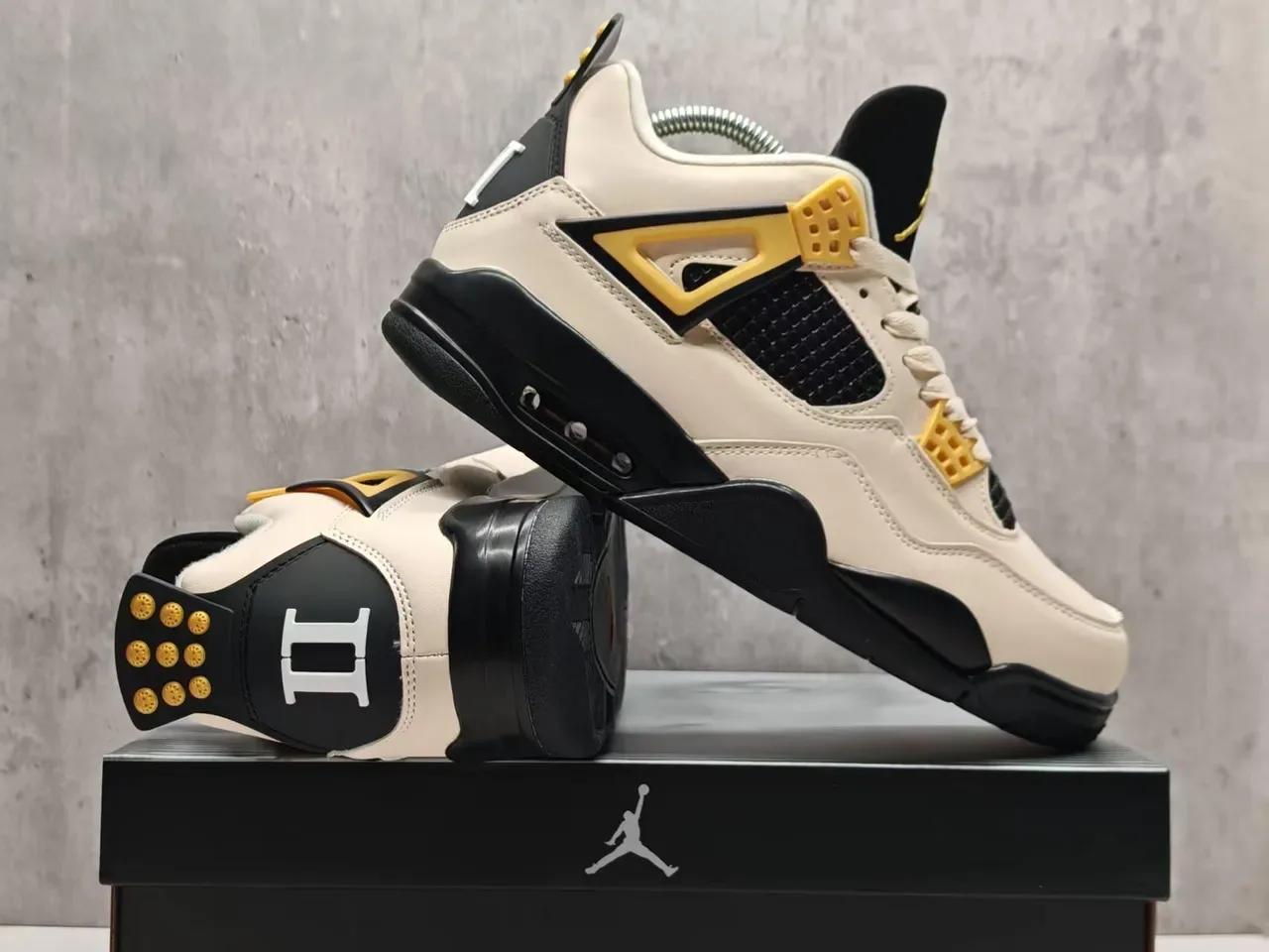 Air Jordan 4 Off-White Black Gold Tênis de Basquete 5