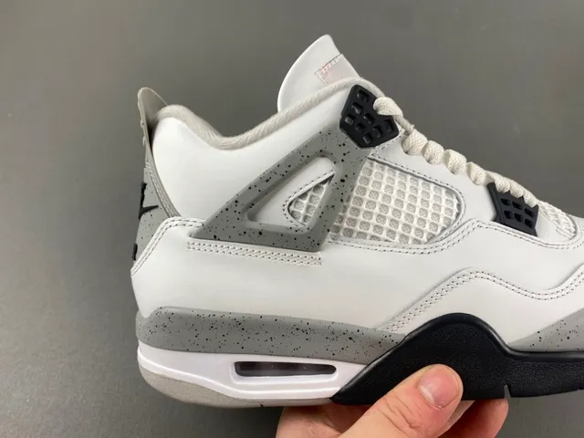 Chaussures de basketball Air Jordan 4 blanc ciment gris 3